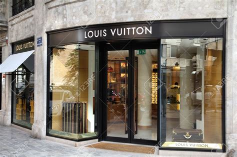 grupo louis vuitton marcas|louis vuitton valencia.